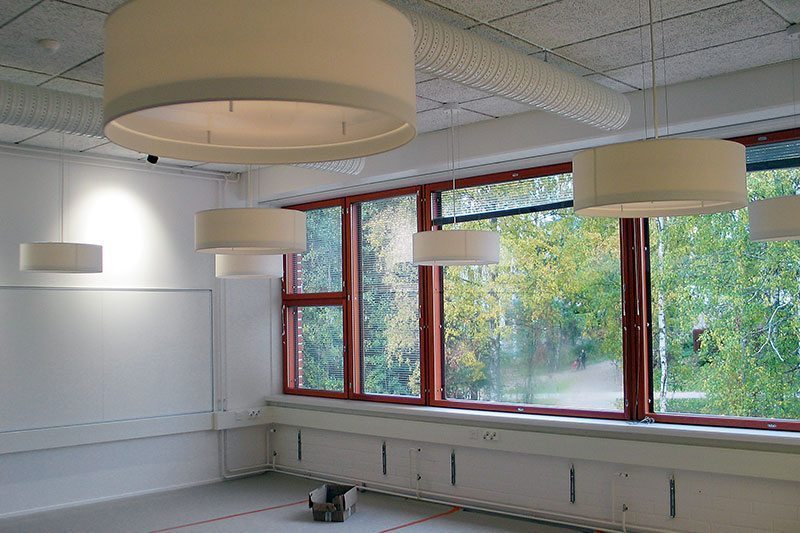 Remontissa uusittiin koko talotekniikka: lämmitys- ja ilmanvaihtojärjestelmät, sähköt ja viemäröinti. Rakenteista uusittiin kokonaan vesikatto ja julkisivun tiiliverhous. Remontissa uusittiin koko talotekniikka: lämmitys- ja ilmanvaihtojärjestelmät, sähköt ja viemäröinti. Rakenteista uusittiin kokonaan vesikatto ja julkisivun tiiliverhous.